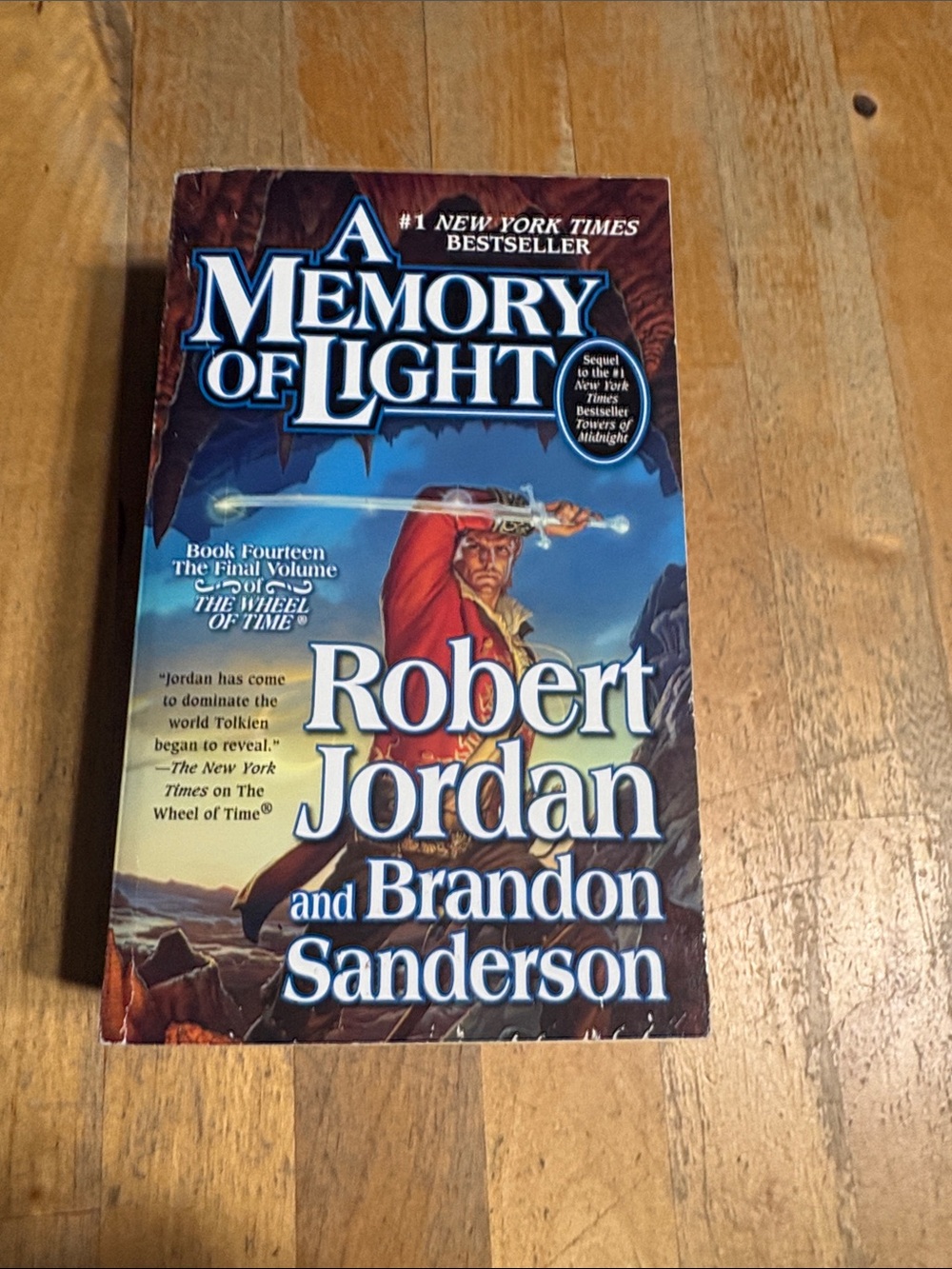 Robert Jordan and Brandon Sanderson A Memory of Light book